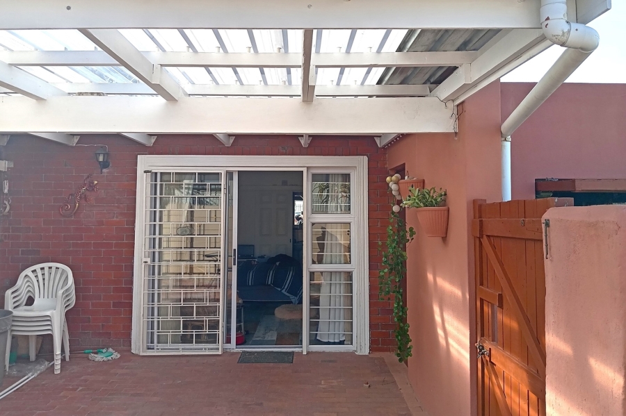 3 Bedroom Property for Sale in Kleinmond Western Cape